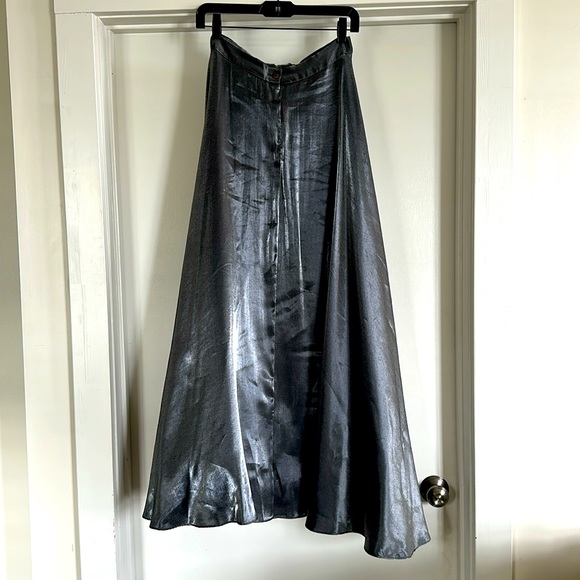 JS Collections metallic silver maxi skirt 6 - Picture 2 of 9